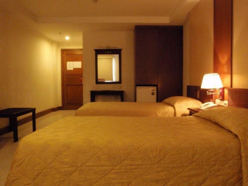 Cherry Blossoms Hotel Manila Exterior foto
